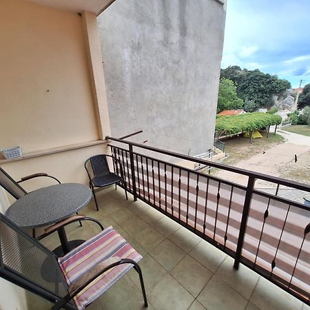 Apartmani Lisicina Оміш Екстер'єр фото