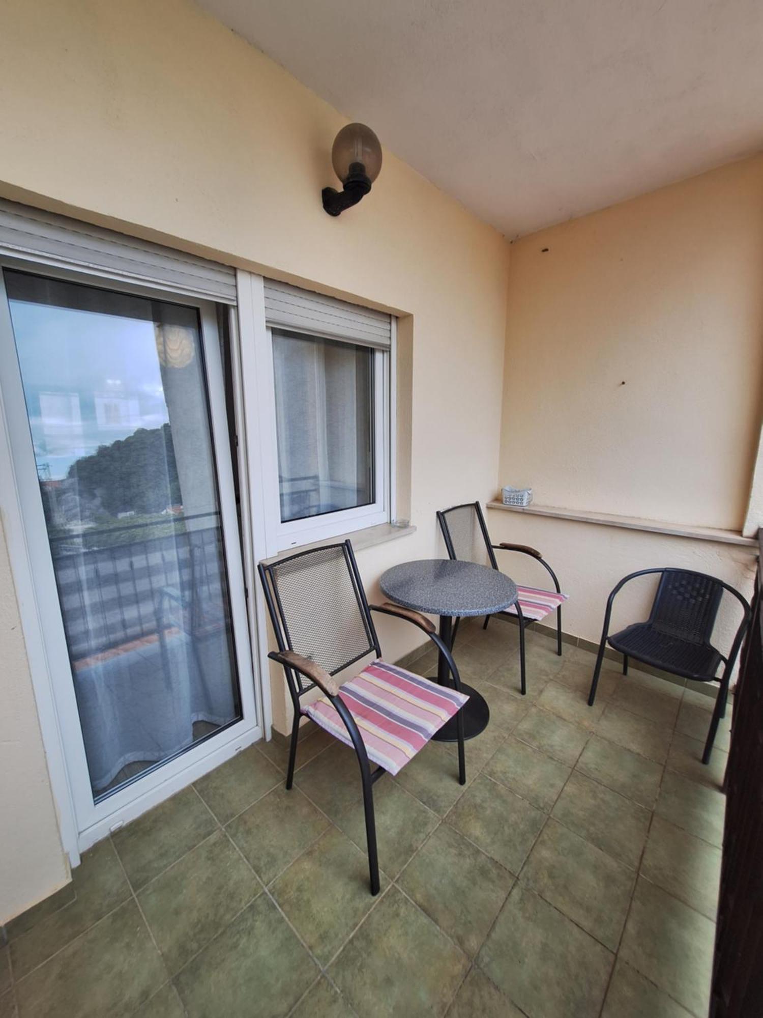 Apartmani Lisicina Оміш Екстер'єр фото