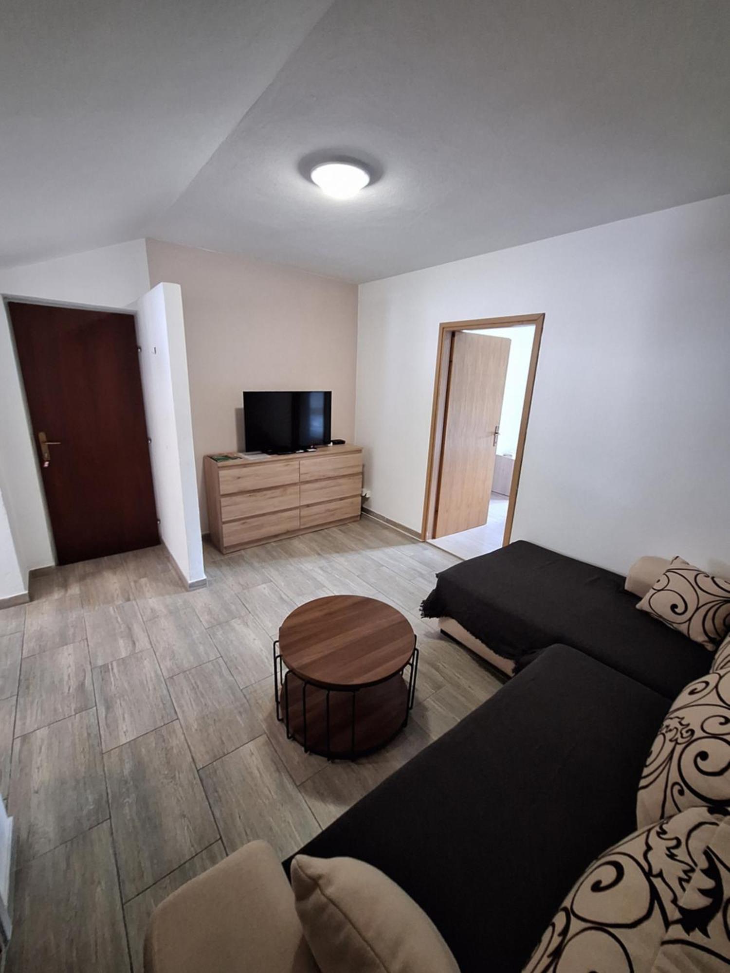 Apartmani Lisicina Оміш Екстер'єр фото